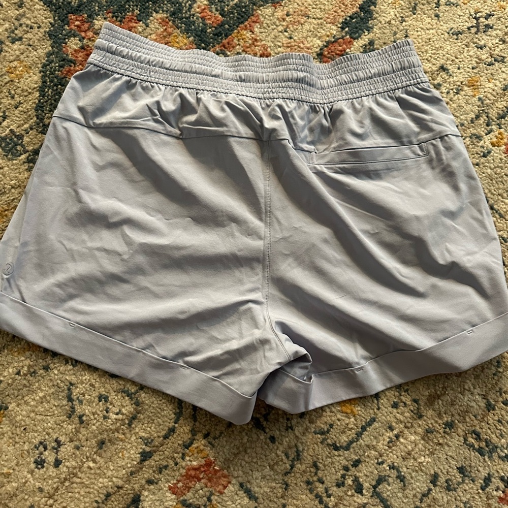 Lululemon Spring Break Away Short - Picture 2 of 4